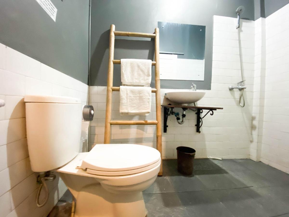 Hinggil Homestay Syariah Malioboro Yogya Mitra Reddoorz Yogyakarta Exteriör bild