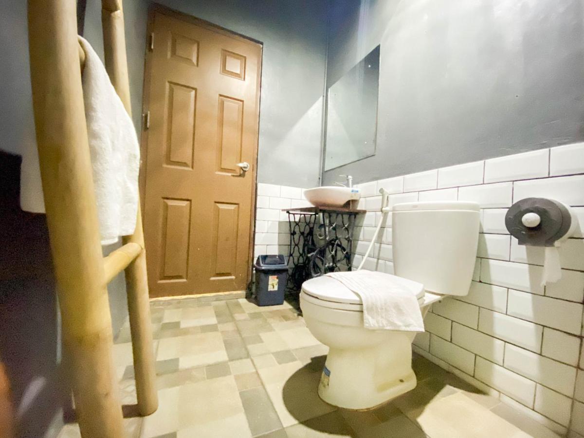 Hinggil Homestay Syariah Malioboro Yogya Mitra Reddoorz Yogyakarta Exteriör bild